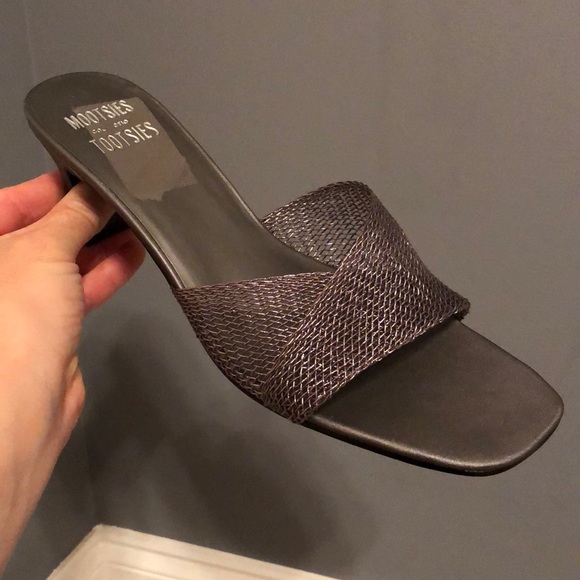 Pewter low heel sandals - Picture 4 of 5